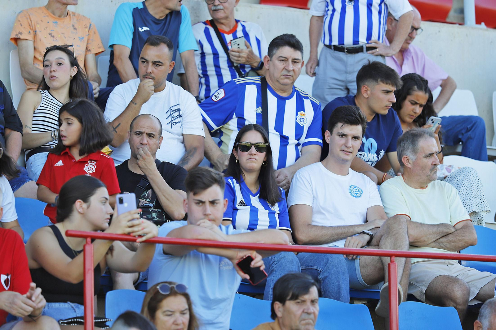 Imágenes del partido entre el Cartaya y el Recreativo de Huelva