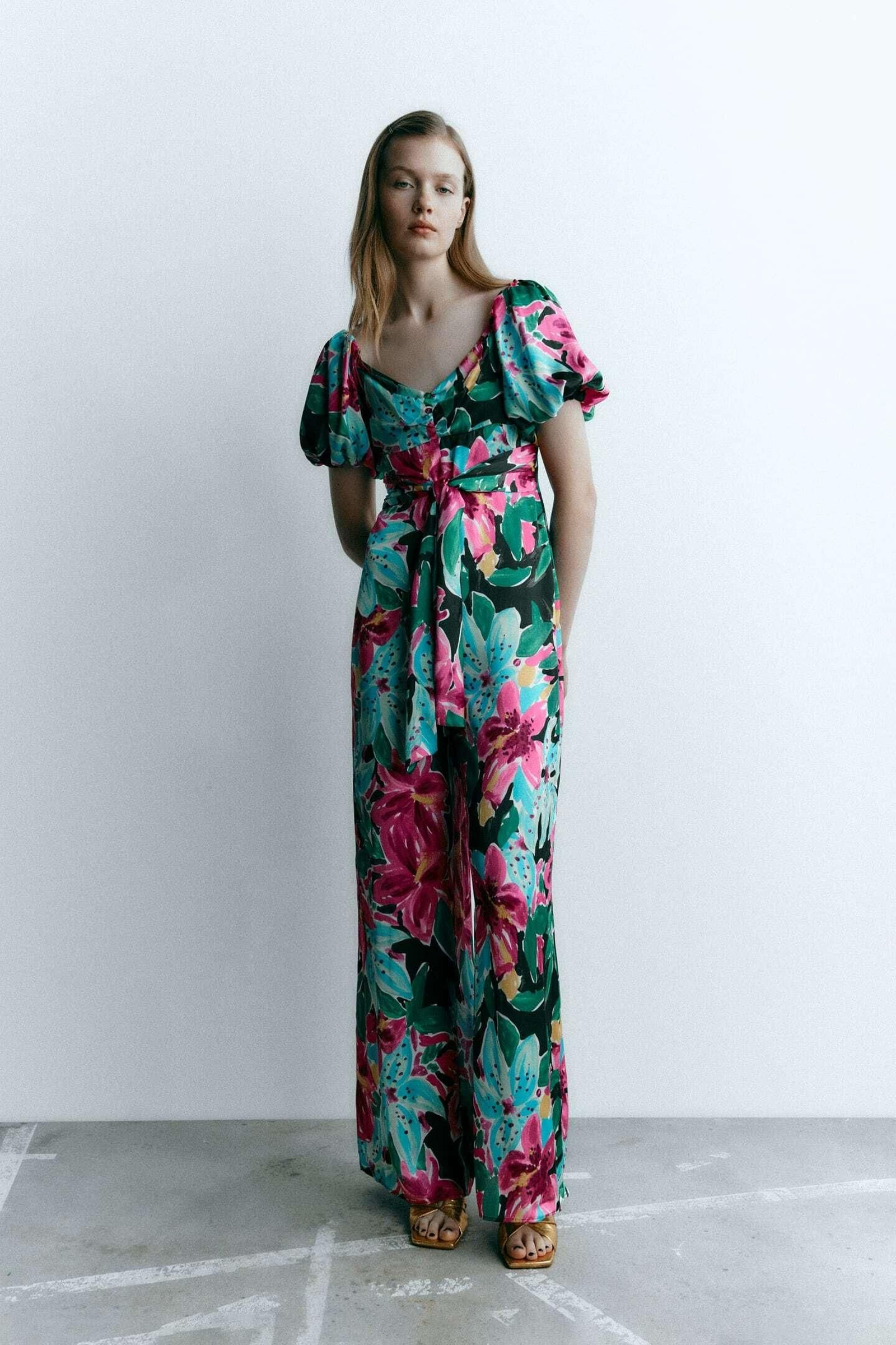 Mono de flores de Zara.