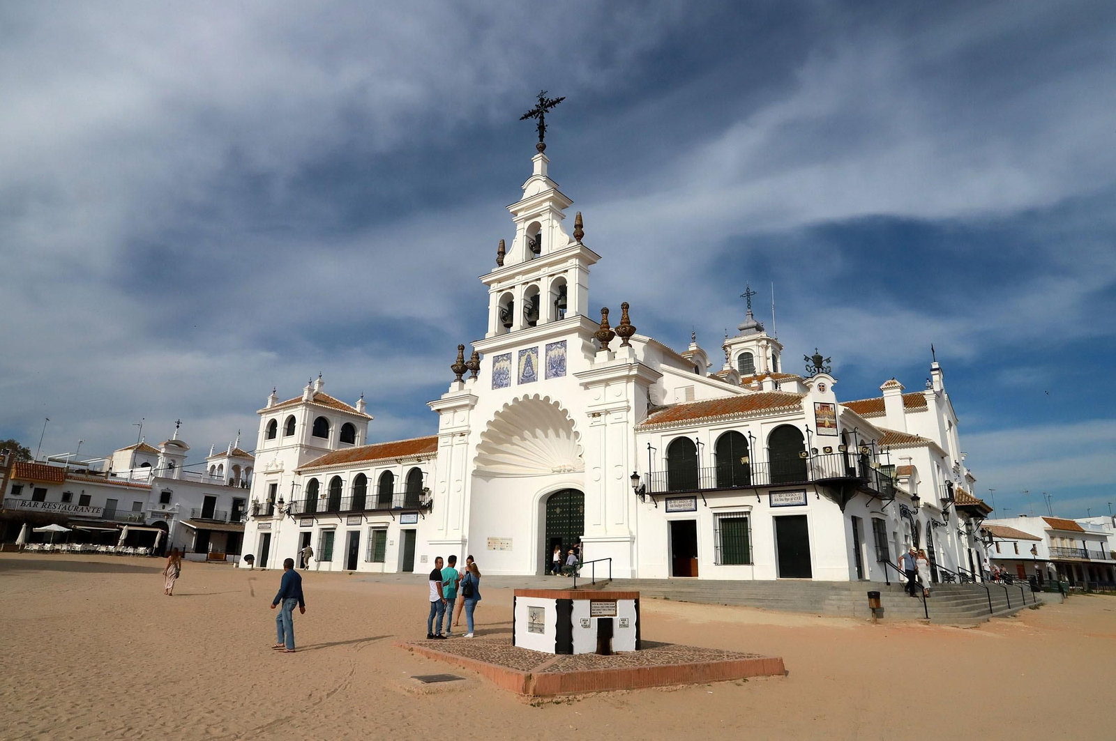 Los rocieros tendrán hoy la jornada más fresca de la romería.
