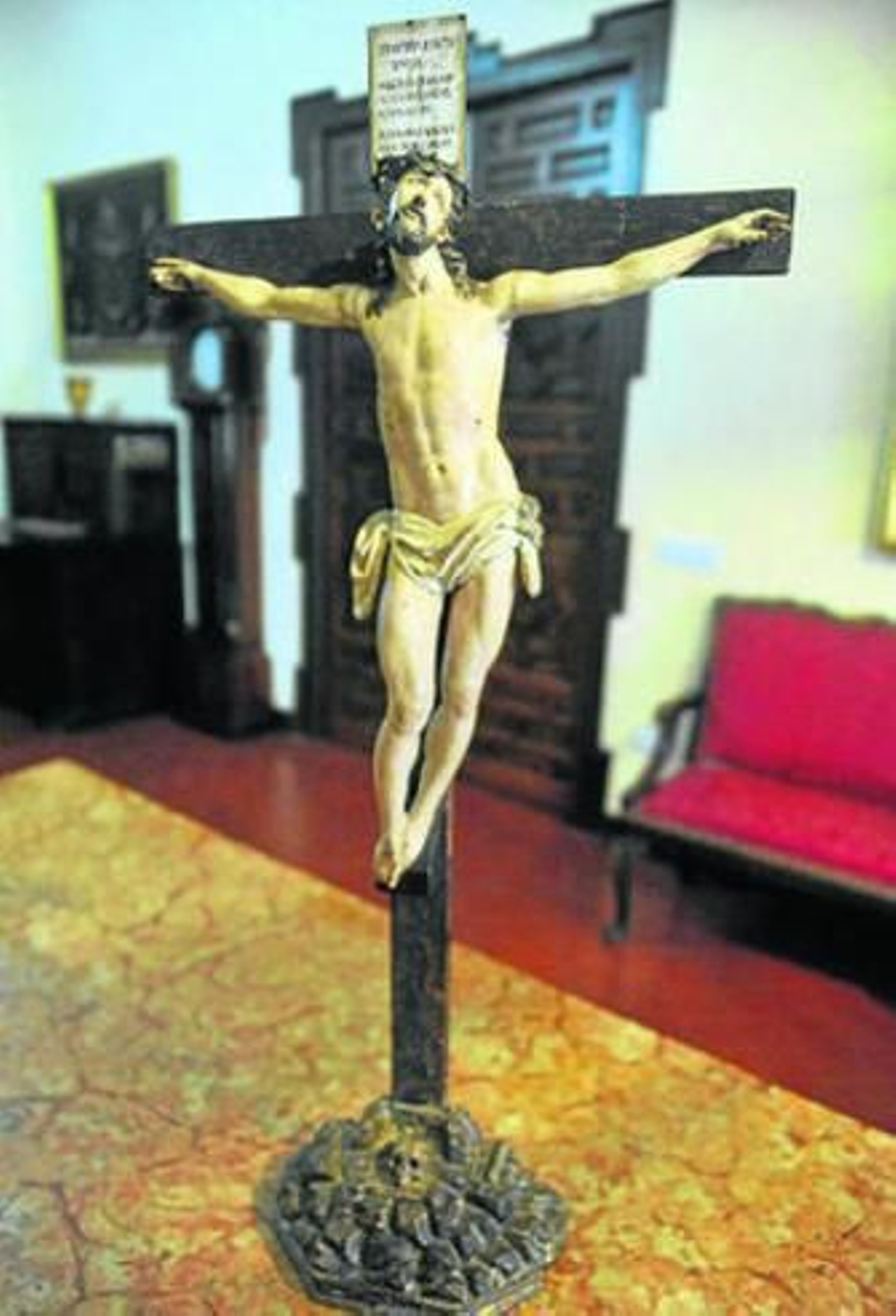 Talla del Crucificado del siglo XVI, conservado en el Museo de los Colarte de Antequera.
