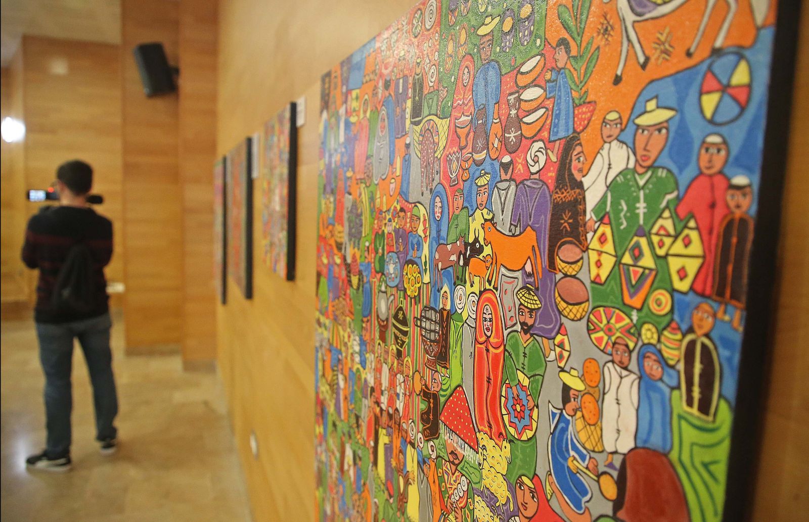 Fotos de la exposición de Zahira Tigtate en Algeciras