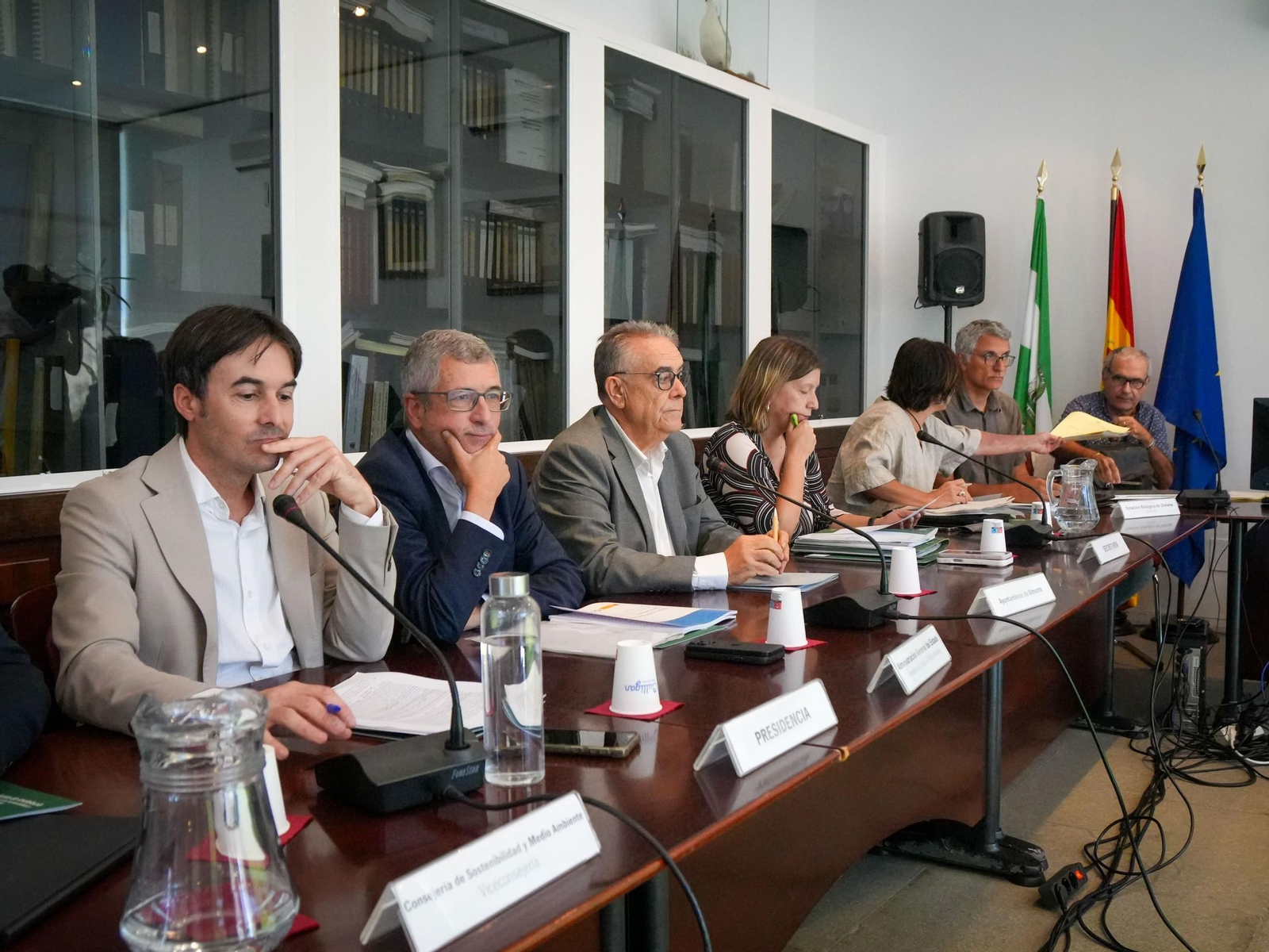 Hugo Morán (segundo por la izquierda) en la reunión extraordinaria del Consejo de Participación de Doñana.