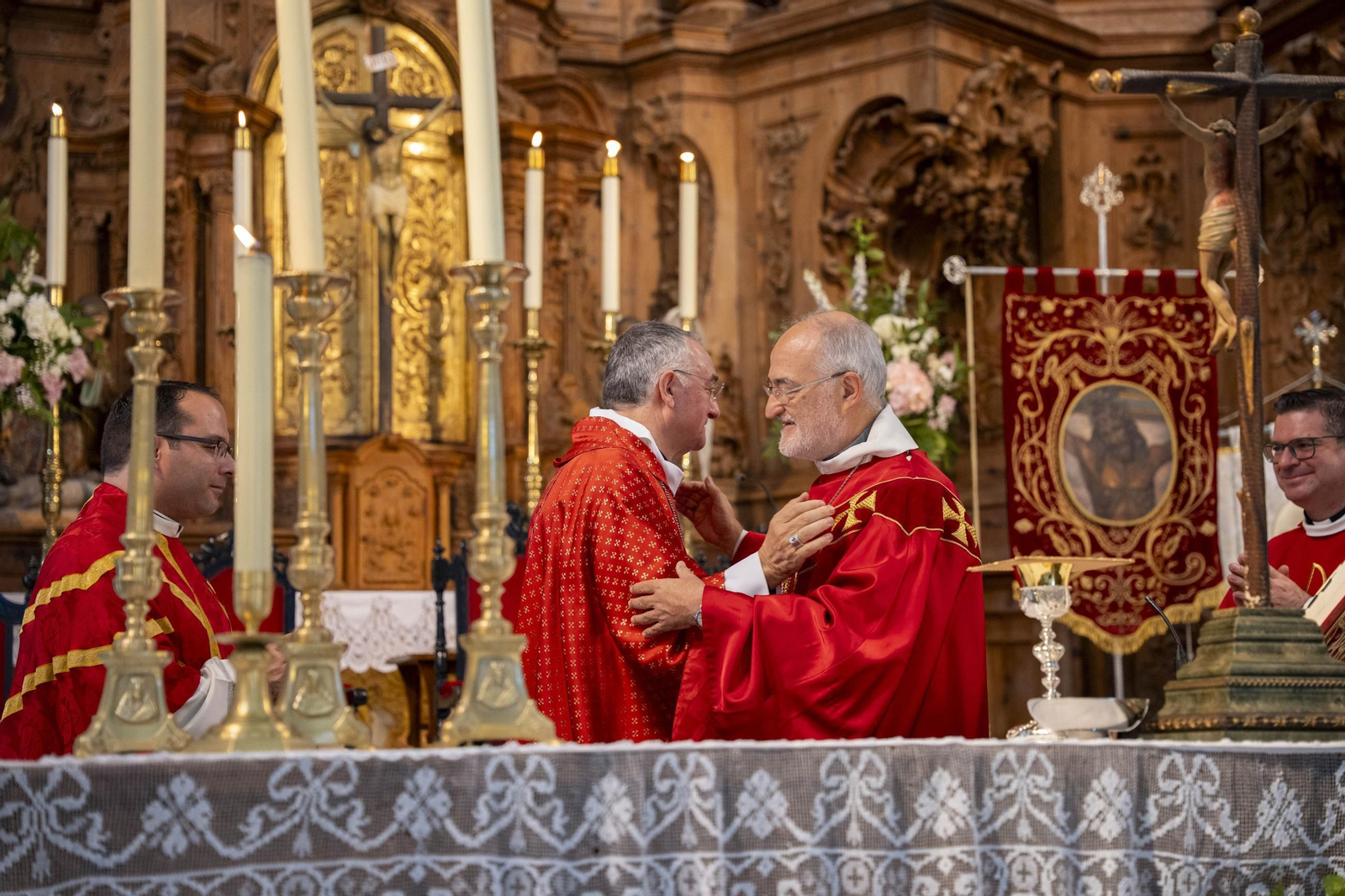 Eucaristía y procesión de Exaltación de la Cruz en la localidad de Vélez-Rubio