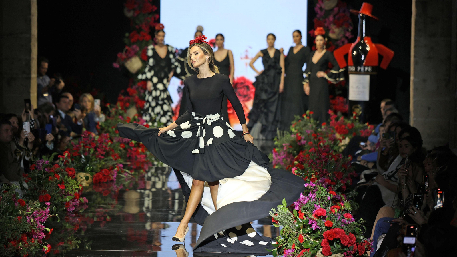 Desfile de Inmaculada González en la Pasarela Flamenca Tío Pepe Jerez 2024