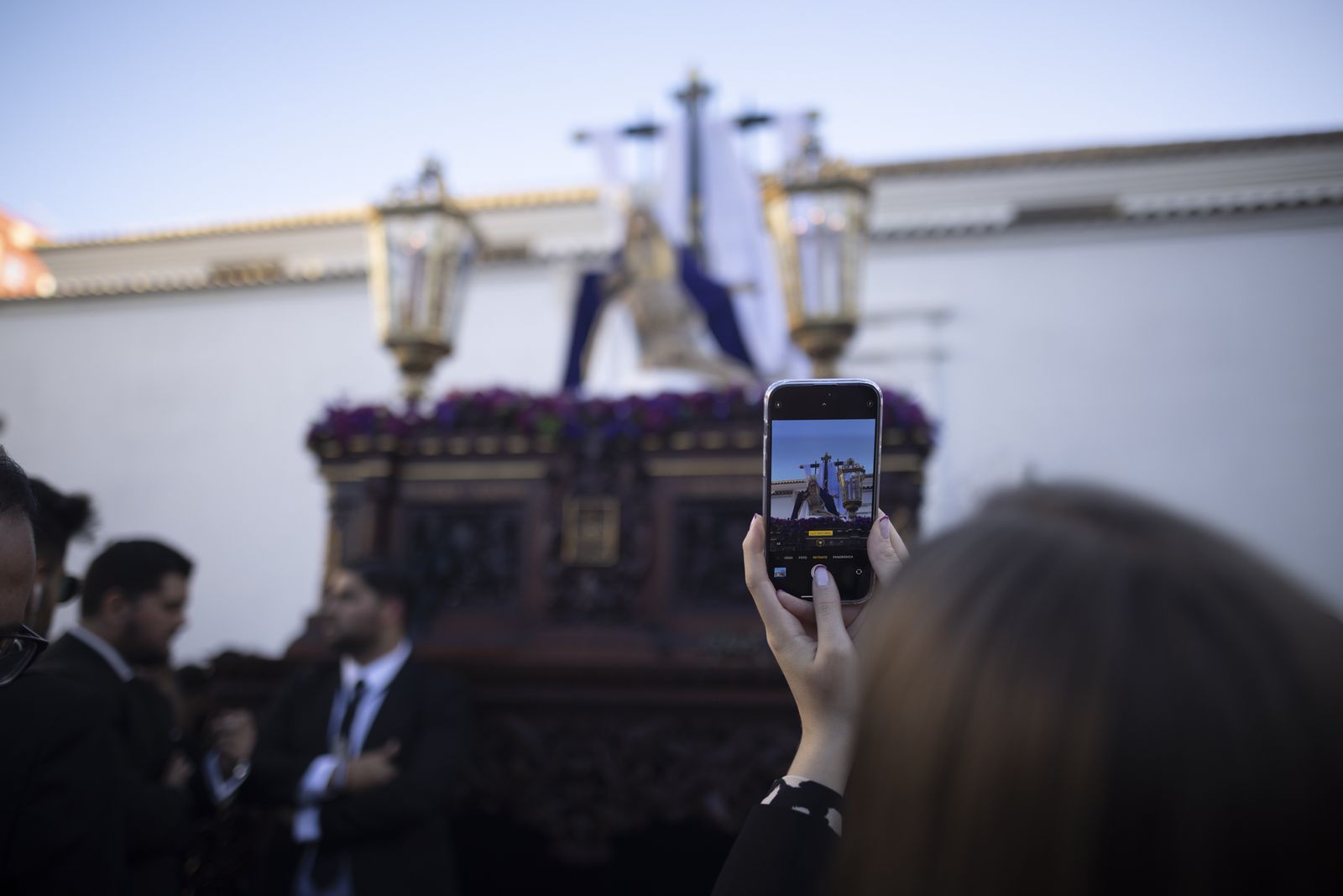 La Hermandad del Santo Entierro de la Semana Santa de Huelva 2023, en imágenes