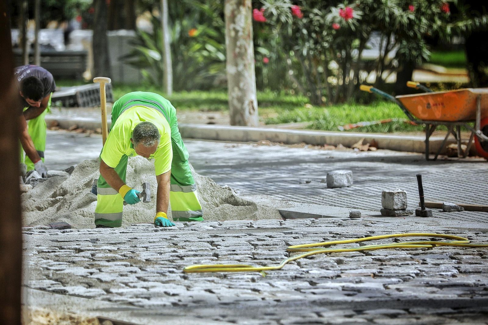 Imágenes de las obras e la plaza de España en Cádiz