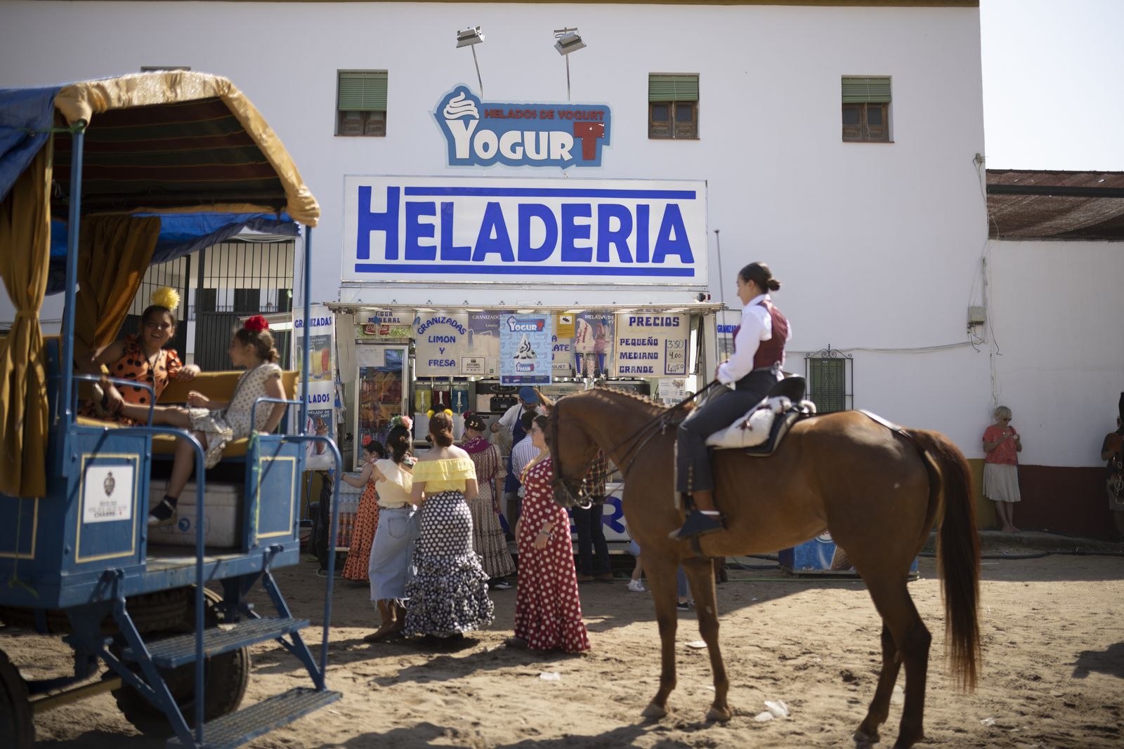 El Rocío 2023: Imágenes de la presentación de las Hermandades y ambiente en la aldea