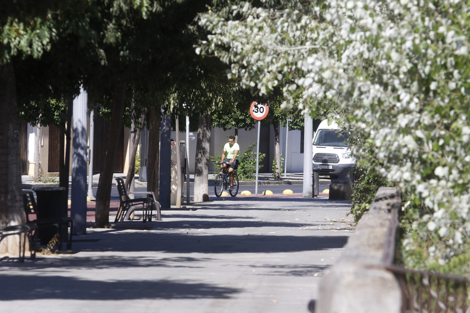 Fotografías de un lunes desafiando el calor en Córdoba