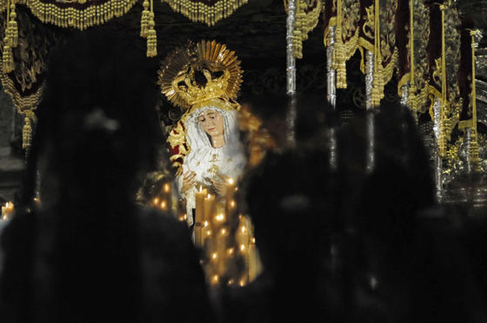 Acto de coronación de la Virgen de Regla, en la Catedral.

Foto: Juan Carlos Vázquez
