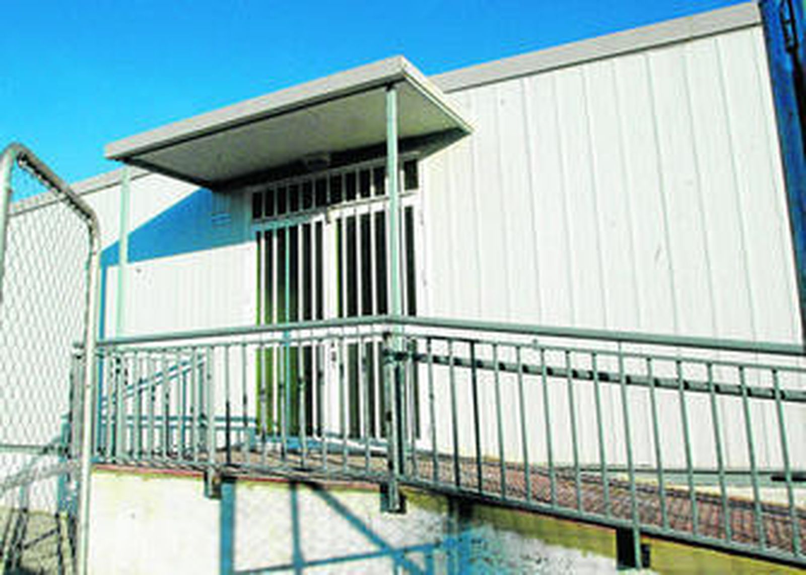 Aula prefabricada en el colegio del Marquesado.