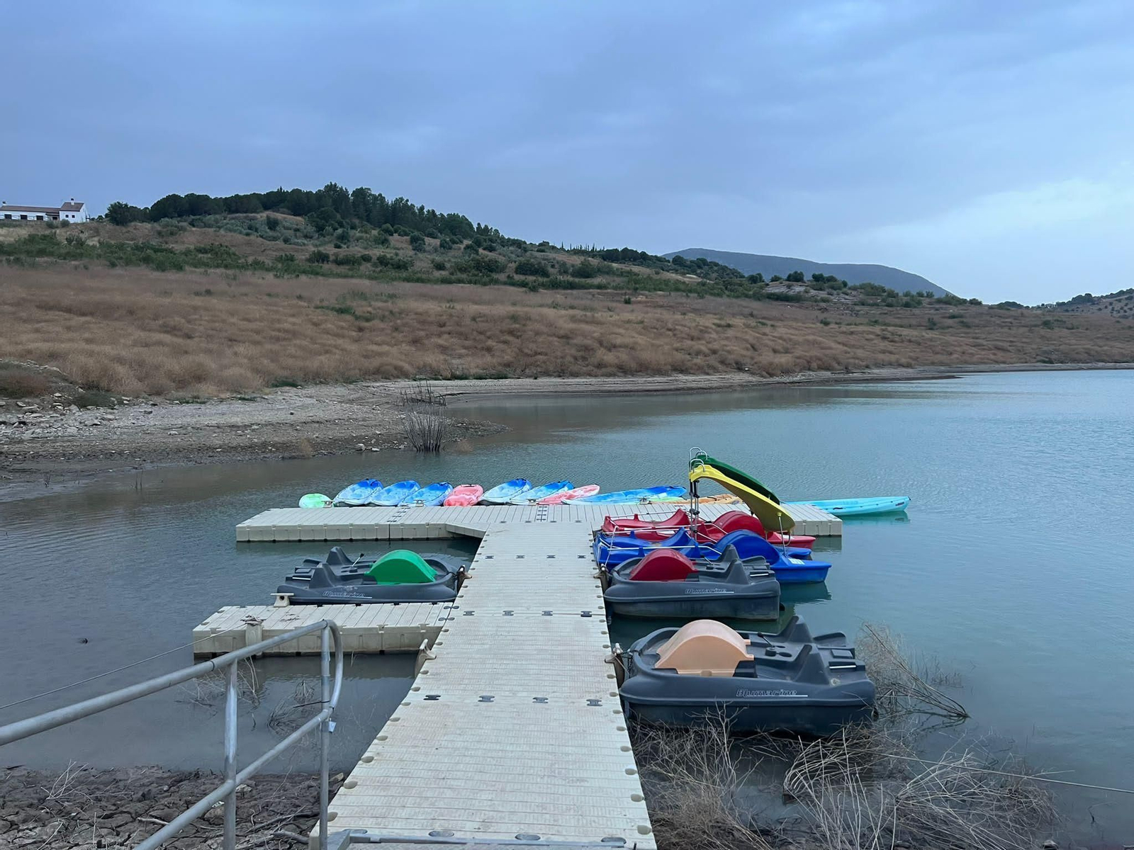 Embarcadero del pantano de Zahara de la Sierra.