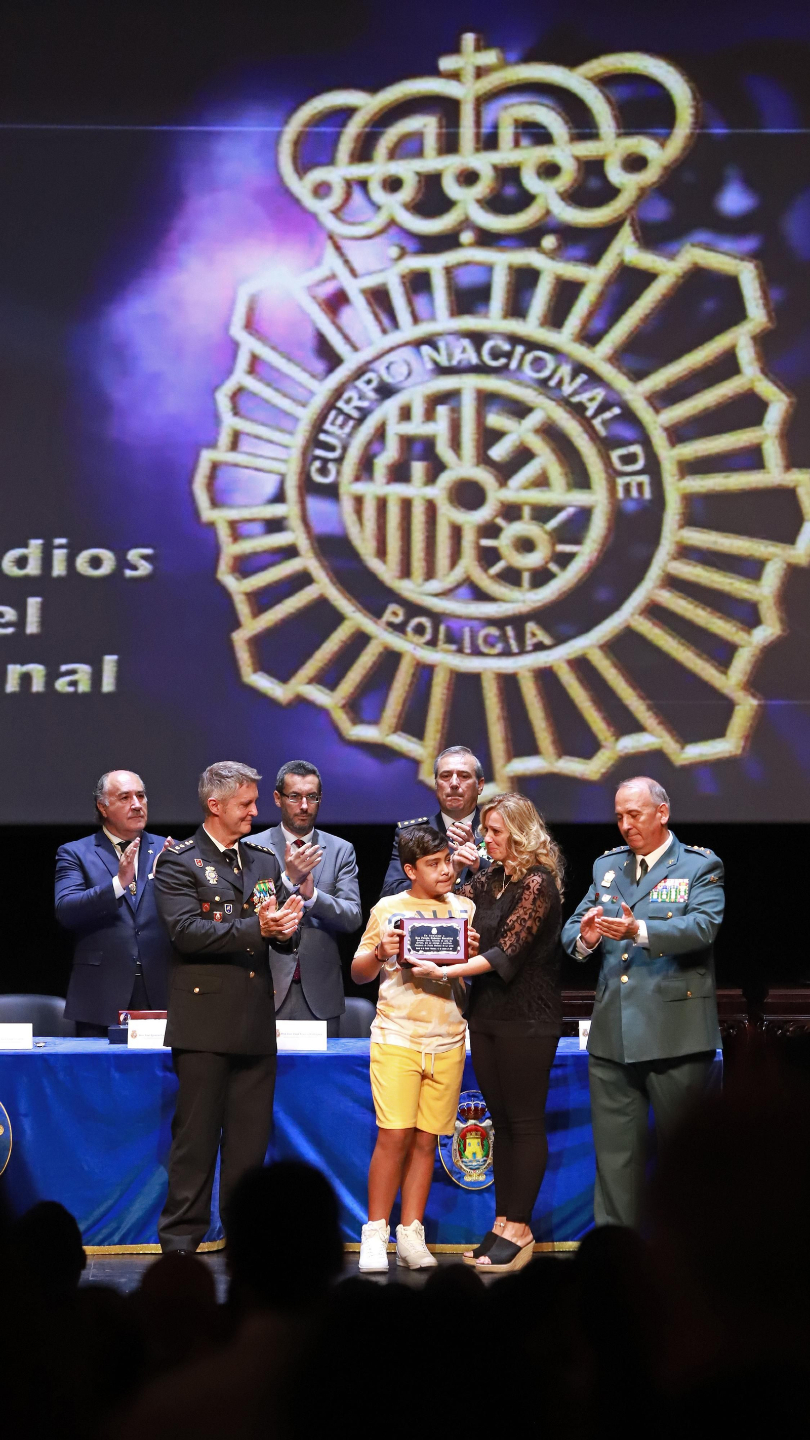 Las mejores fotos del Día de la Policía Nacional en la comarca