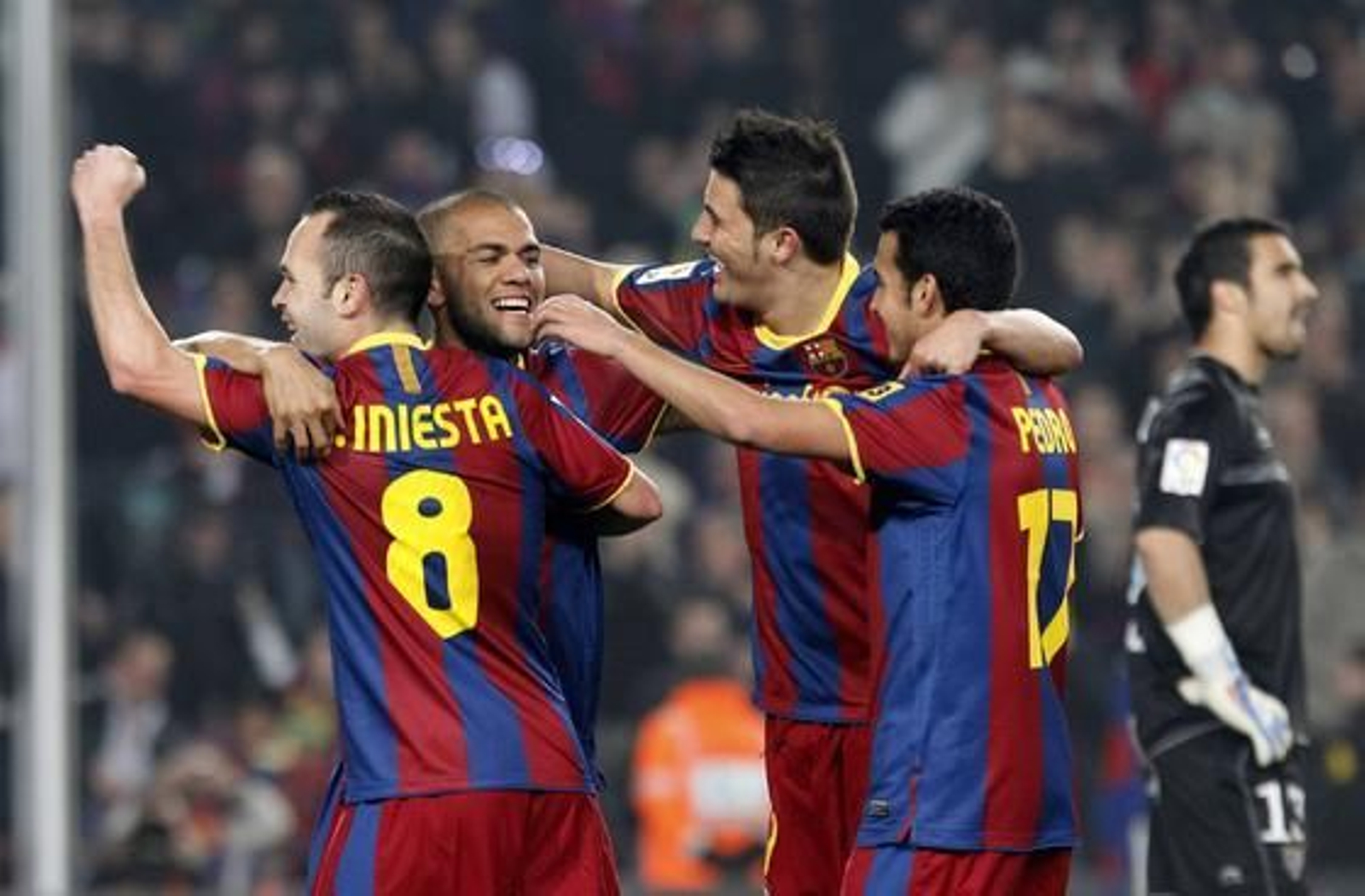 El Málaga se va goleado del Camp Nou ante una nueva exhibición del Barça (4-1). / Reuters