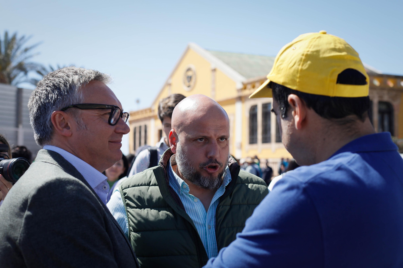 Los agricultores colapsan el puerto de Almería
