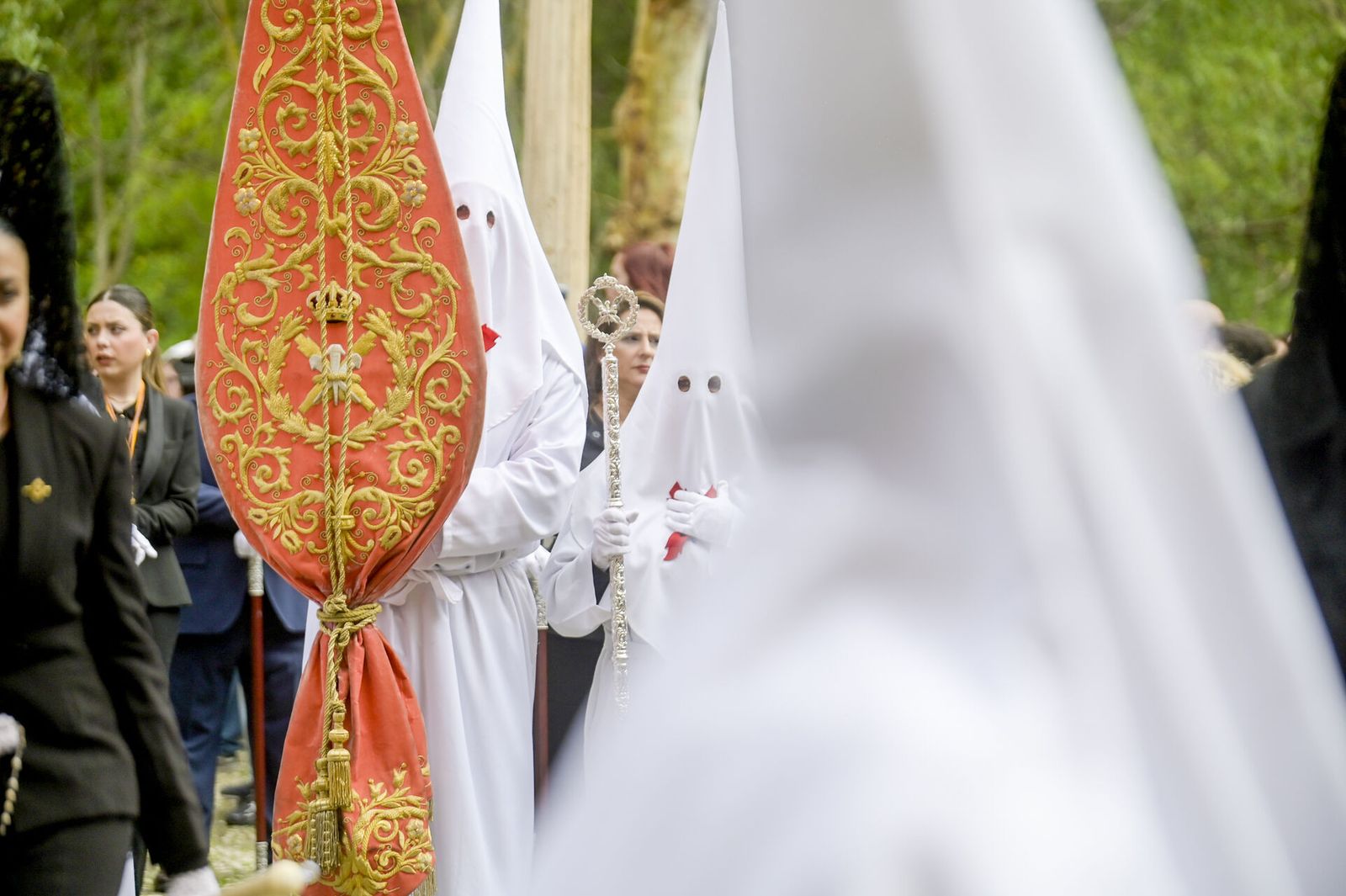 Así vivió Granada la salida de la Cofradía de los Dolores 2025