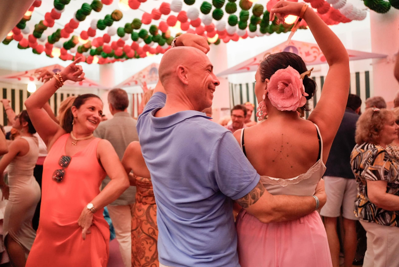 Así bailan en el concurso de sevillanas de La Lola de la fería de Almería