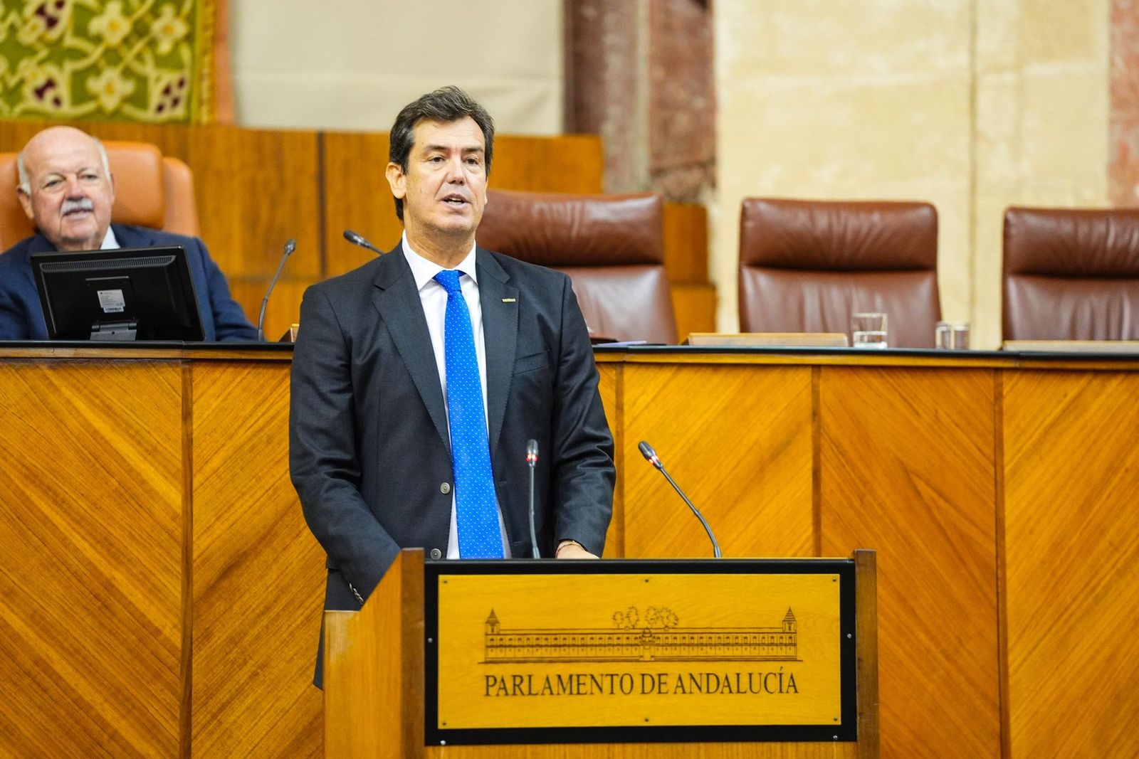 Juan José Salvador en el Parlamento andaluz.