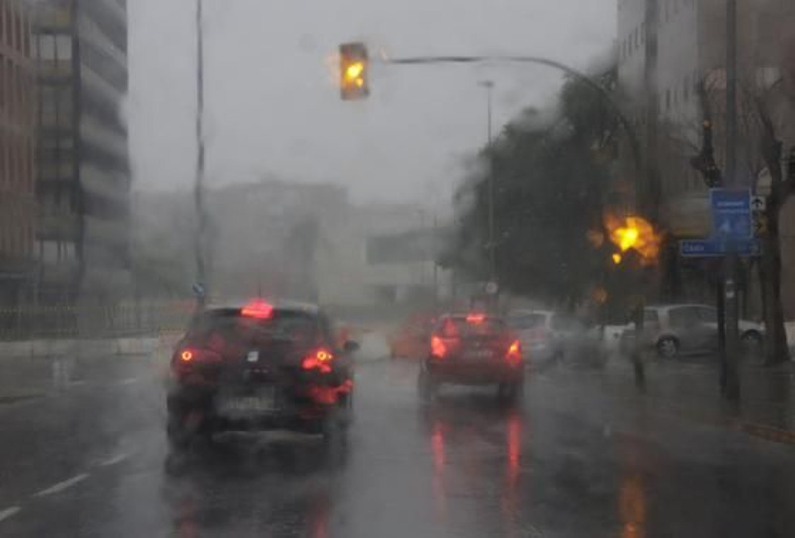 La alerta naranja de jornadas pasados ha dado paso a un situación sólo de riesgo donde las precipitaciones continuarán hasta la Nochevieja.

Foto: J.A. García / V. Hidalgo