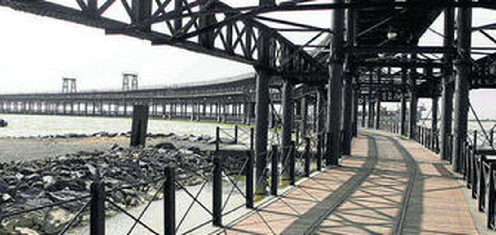 El muelle de Riotinto, en la capital.