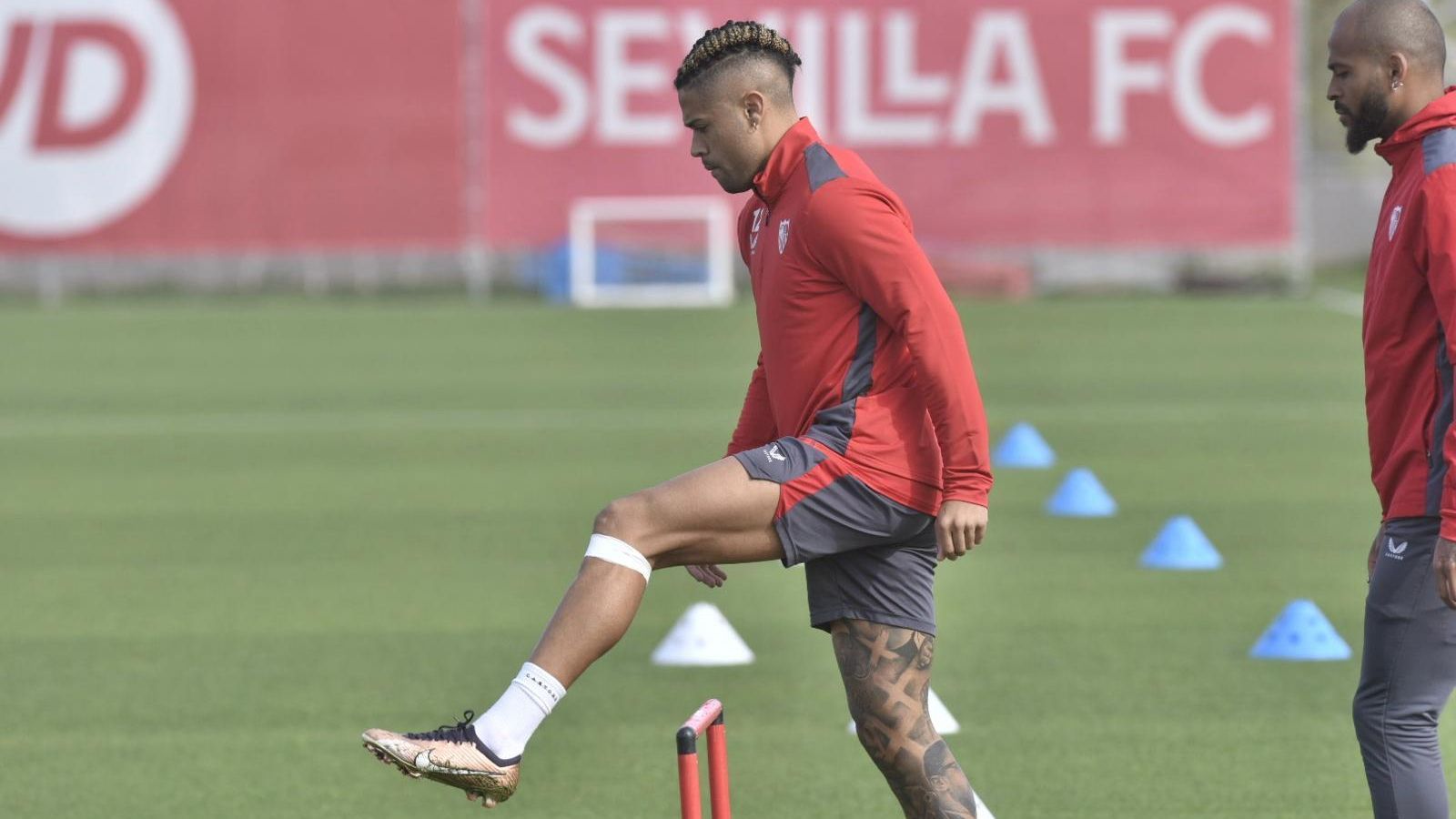 Mariano Díaz regresa a los entrenamientos tras su lesión