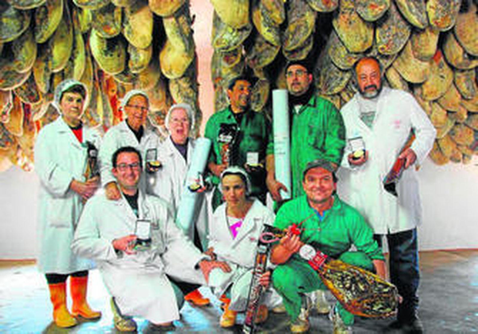 Equipo de la empresa jamonera de Corteconcepción.