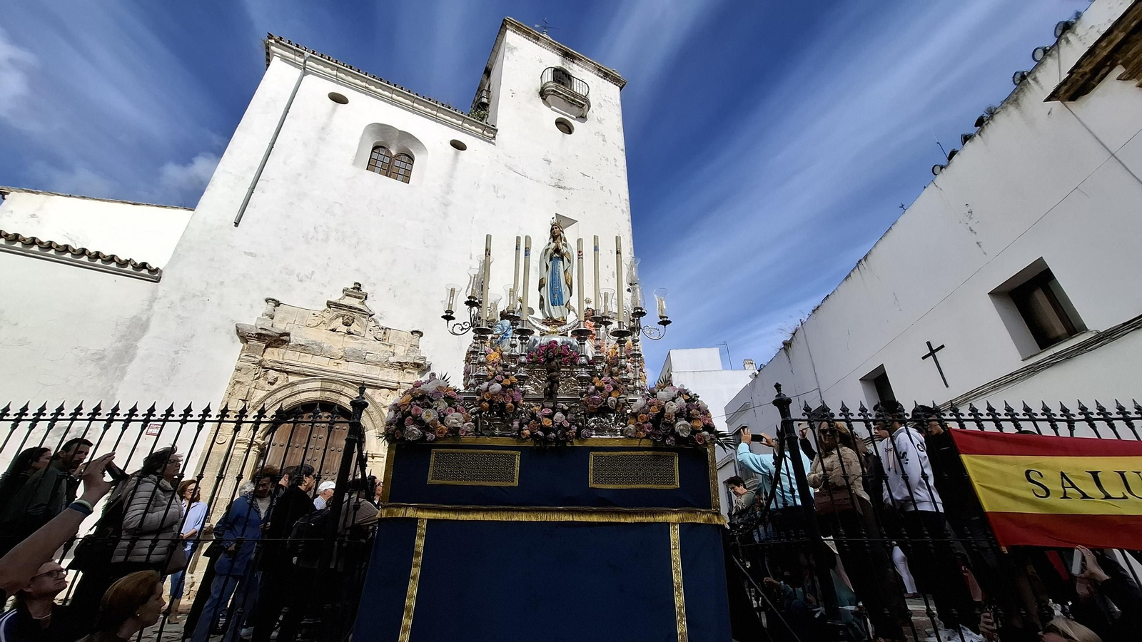 La Virgen de Lourdes de Puerto Real saliendo de la Prioral