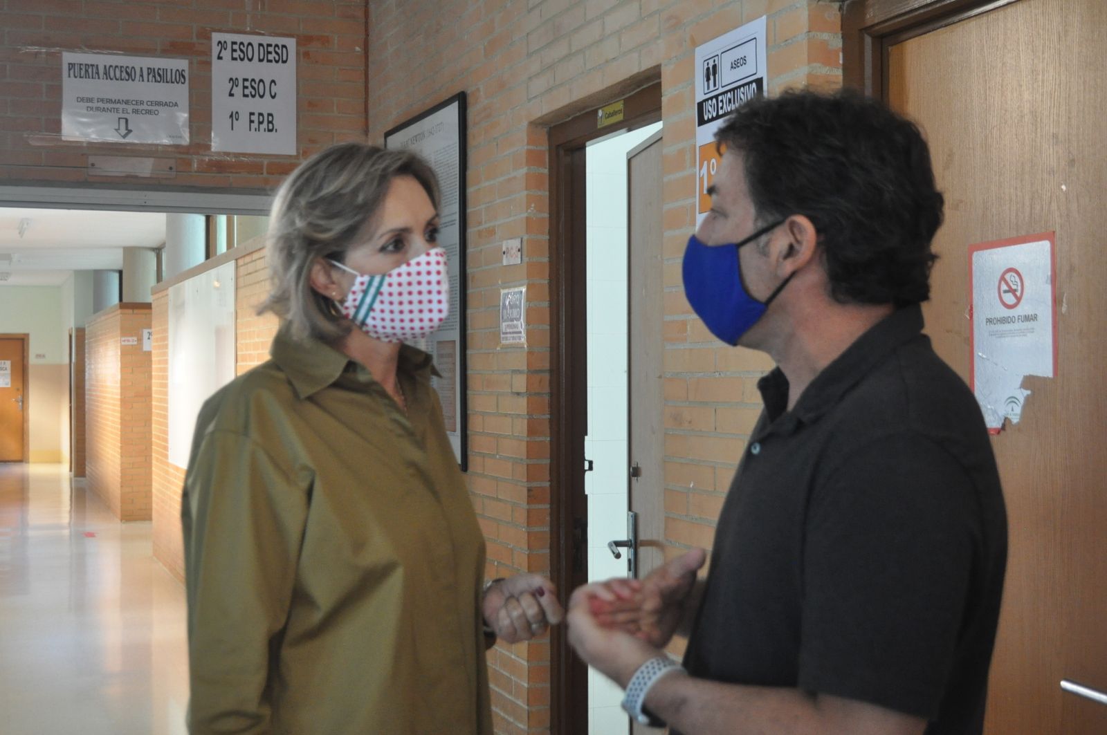 La delegada de Educación, Inmaculada Troncoso, en una visita al IES Nuevo Scala de Rute.
