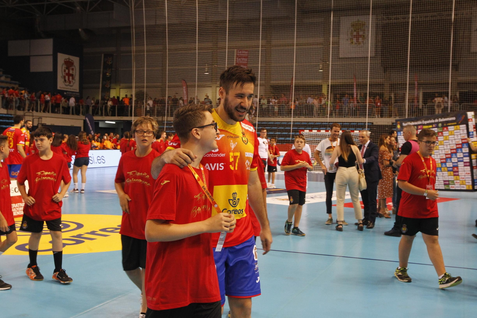 Fotogalería España-Suecia. Balonmano. Palacio Juegos Mediterráneos. Almería