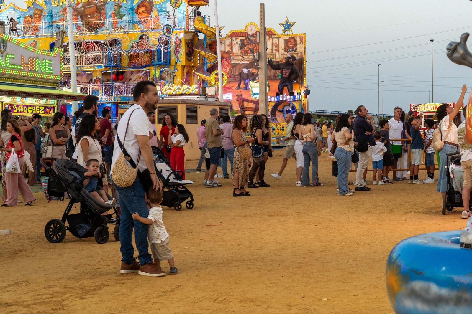 Colombinas 2025: Imágenes del ambiente el lunes 4 de agosto en las Fiestas Colombinas