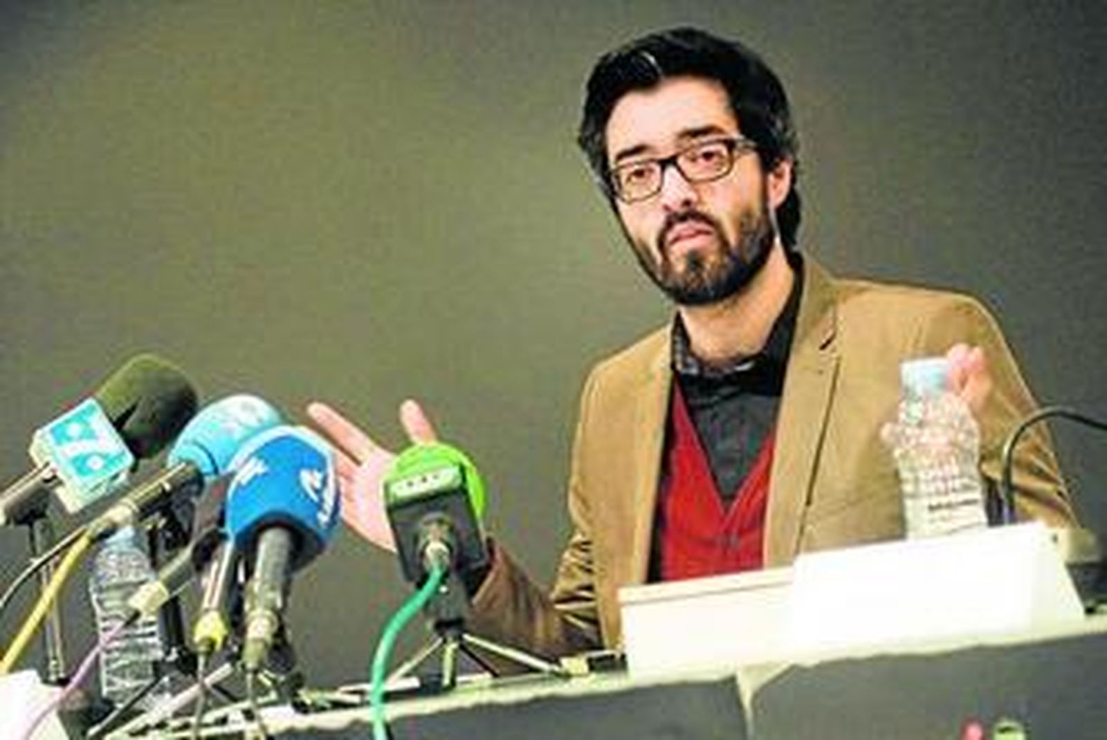 El sevillano Manuel Barea recibe el I Premio de Novela Negra Valencia por 'Vertedero'