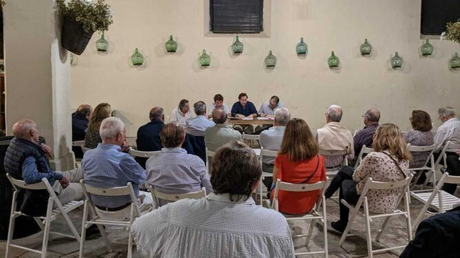 Imagen de la asamblea constituyente de la Asociación de Casetas Tradicionales, en octubre de 2022. Imagen de la asamblea constituyente de la Asociación de Casetas Tradicionales, en octubre de 2022.