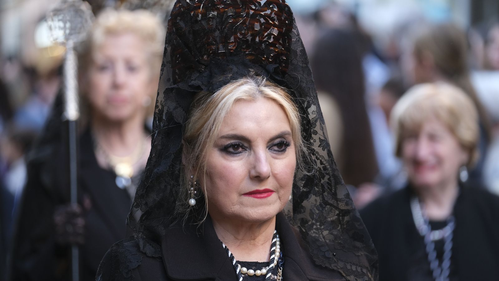 Procesión del Santo Entierro en Almería, en imágenes