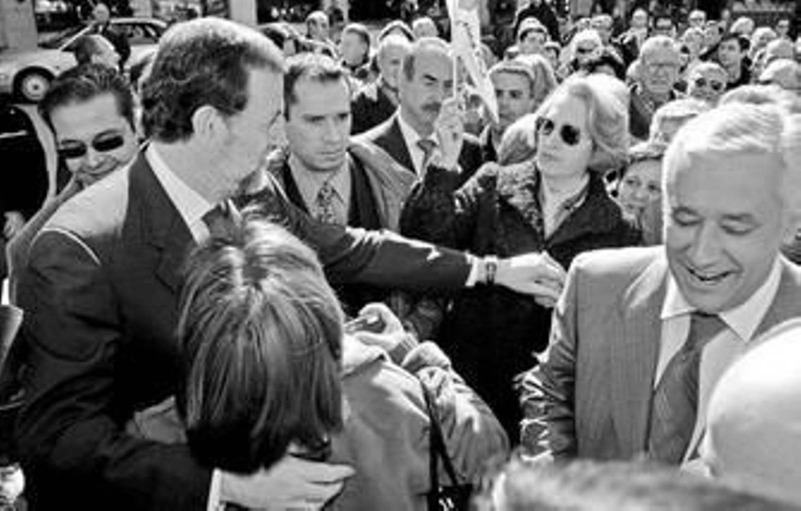 Mariano Rajoy y Javier Arenas, el 17 de febrero en Granada, poco antes del mitin que ofrecieron en el Hotel Rallye.