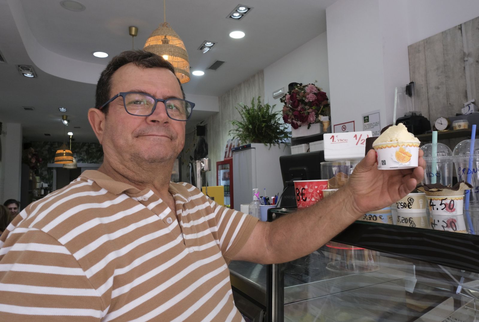 Las heladerías de Córdoba refrescan el verano, en fotografías