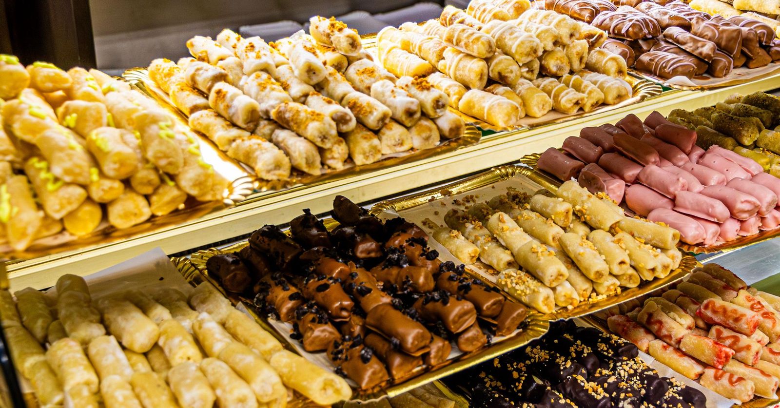 Huesos de Santo de hasta 15 sabores diferentes