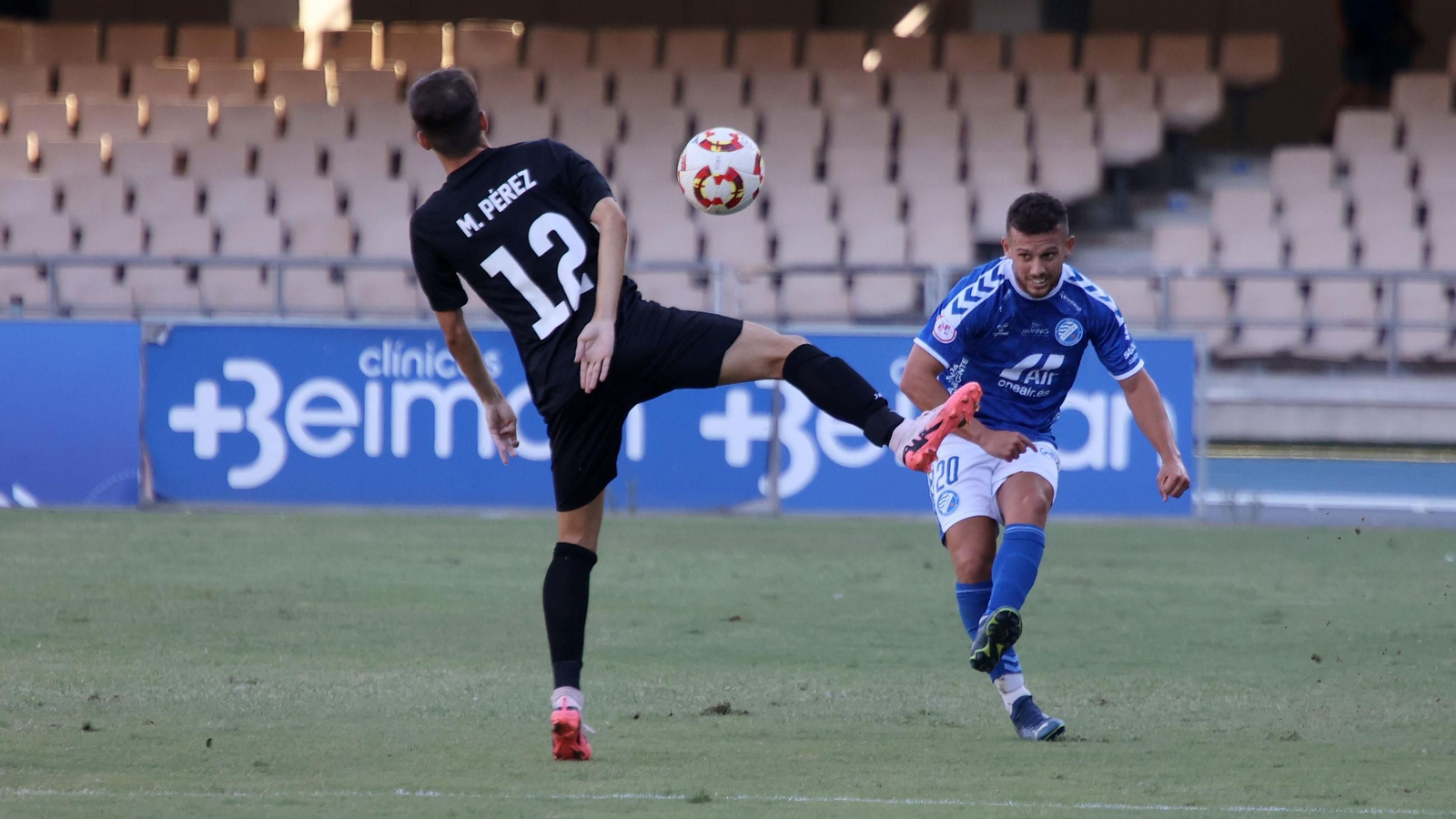 Imágenes del partido entre Xerez DFC y Juventud Torremolinos en Chapín
