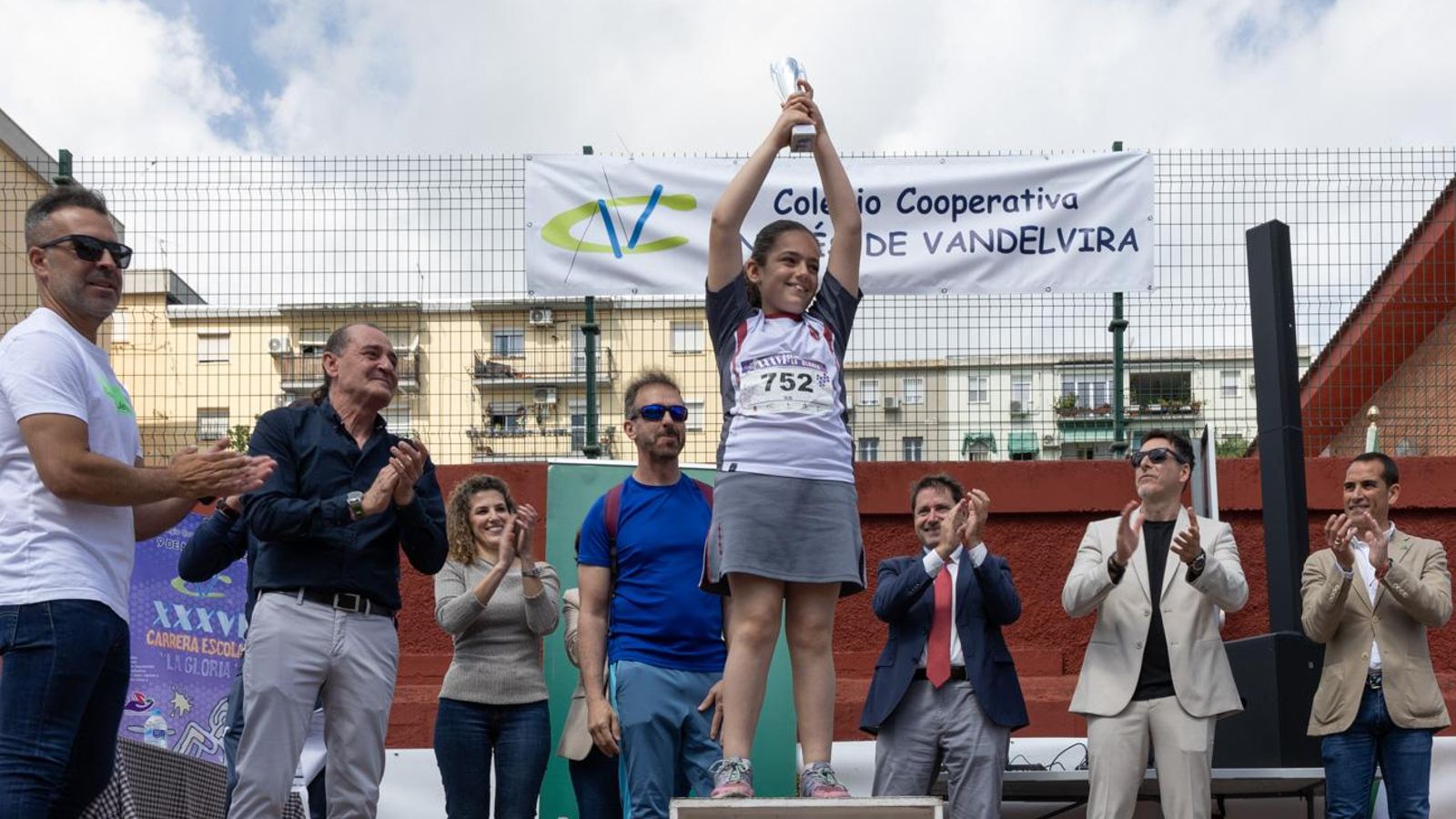 La carrera escolar de “La Gloria” que aúna inclusión y solidaridad, en imágenes