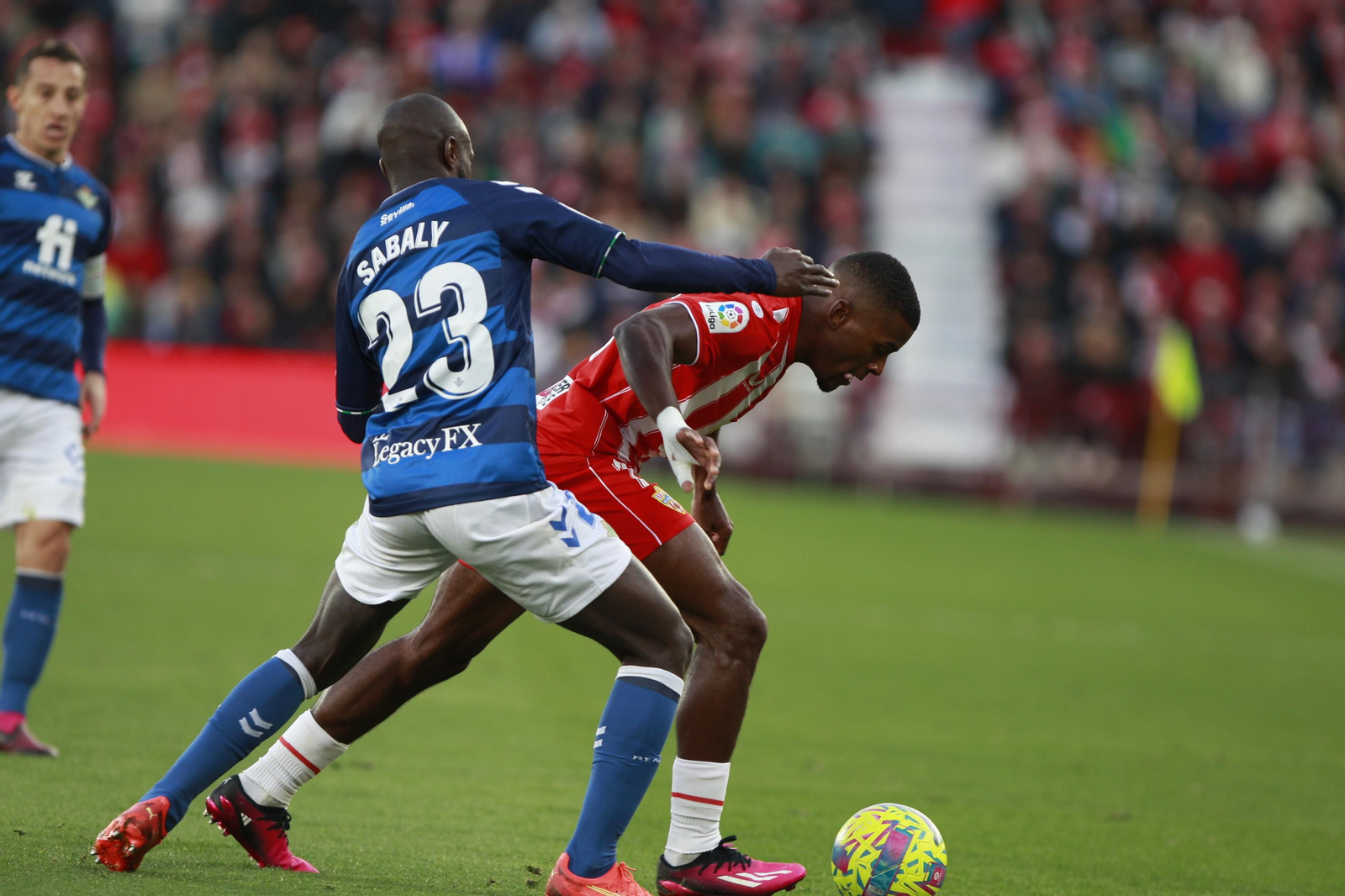 Imágenes del partido de fútbol U.D. Almería-Real Betis Balompié
