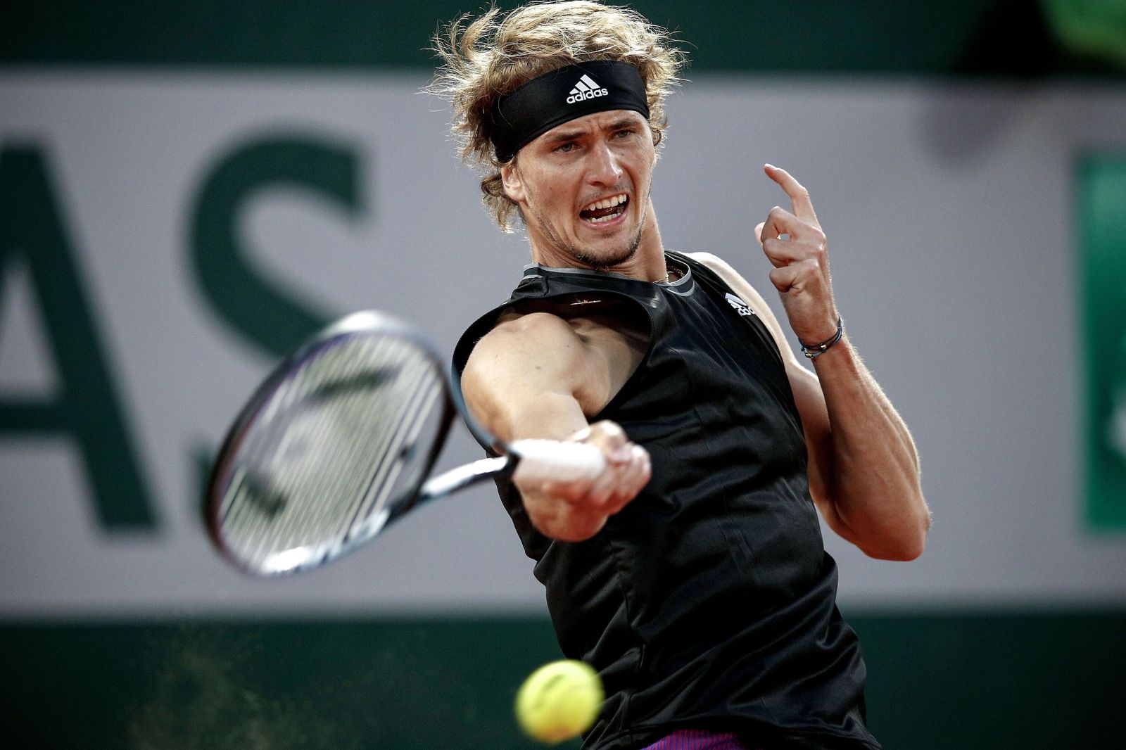 Alexander Zverev, ante Nishikori.
