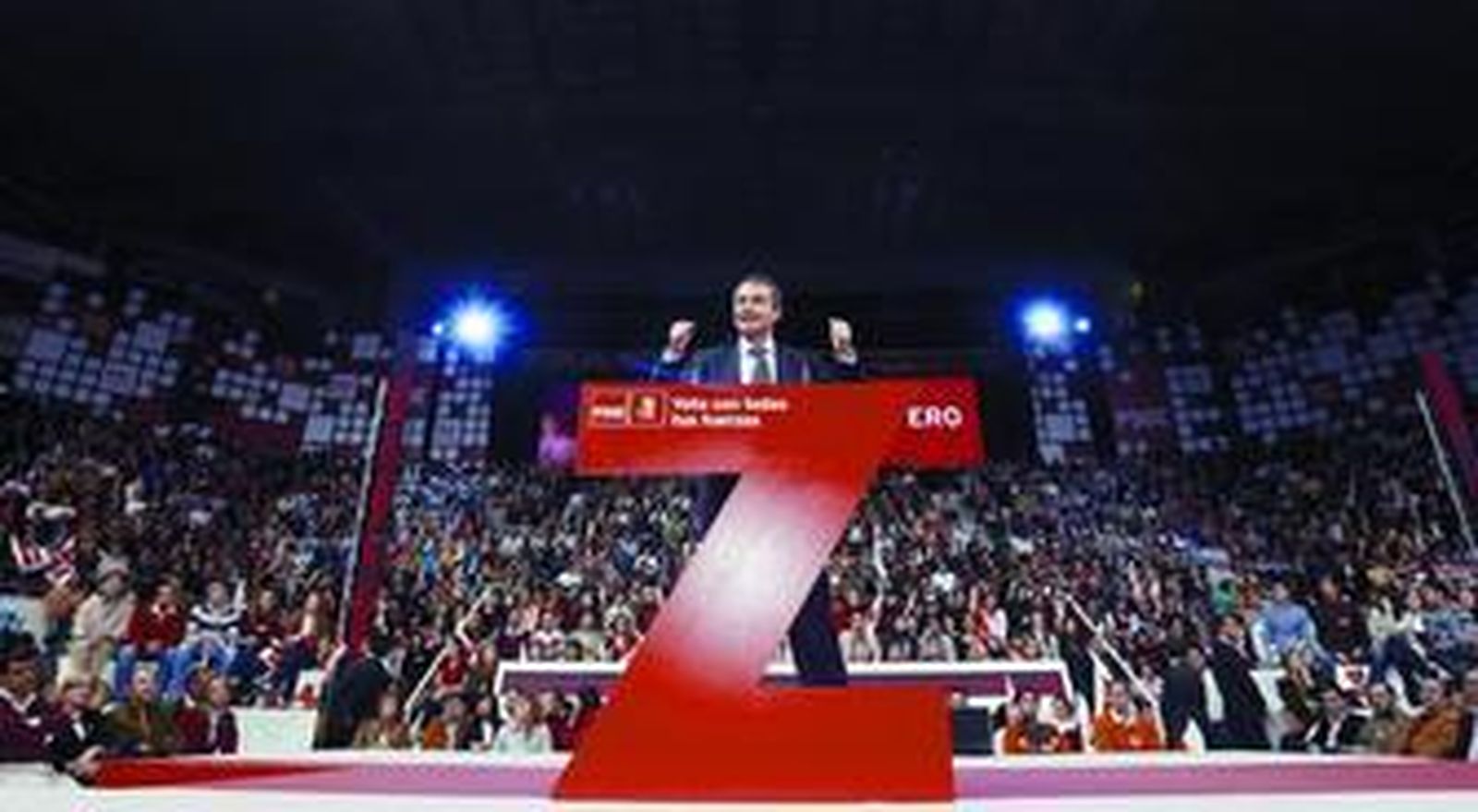 José Luis Rodríguez Zapatero, durante el mitin que ofreció anoche en Ciudad Real.