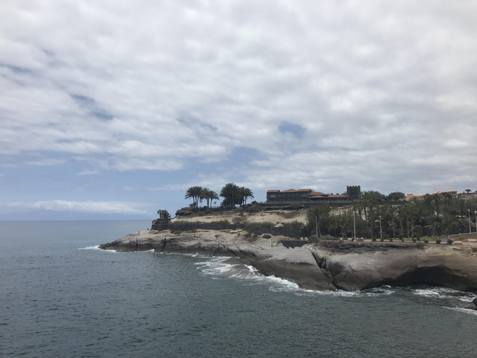 4. Vistas que se pueden apreciar desde el Catamarán One 4 You que parte desde Puerto Colón.