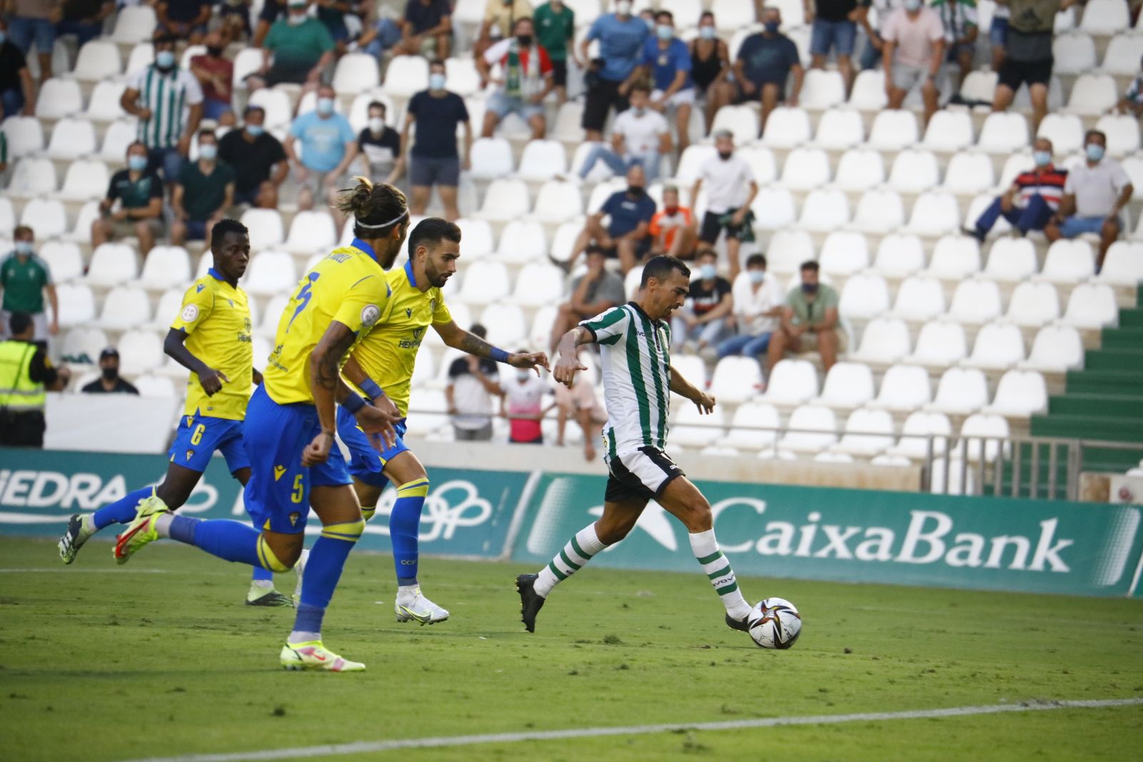 La victoria del Córdoba CF ante el Cádiz B, en imágenes