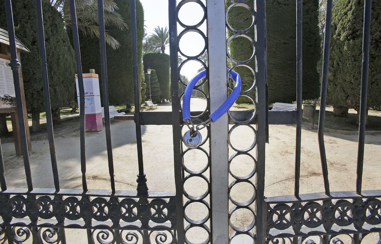 Imágenes del estado de alarma en cadiz - día 2