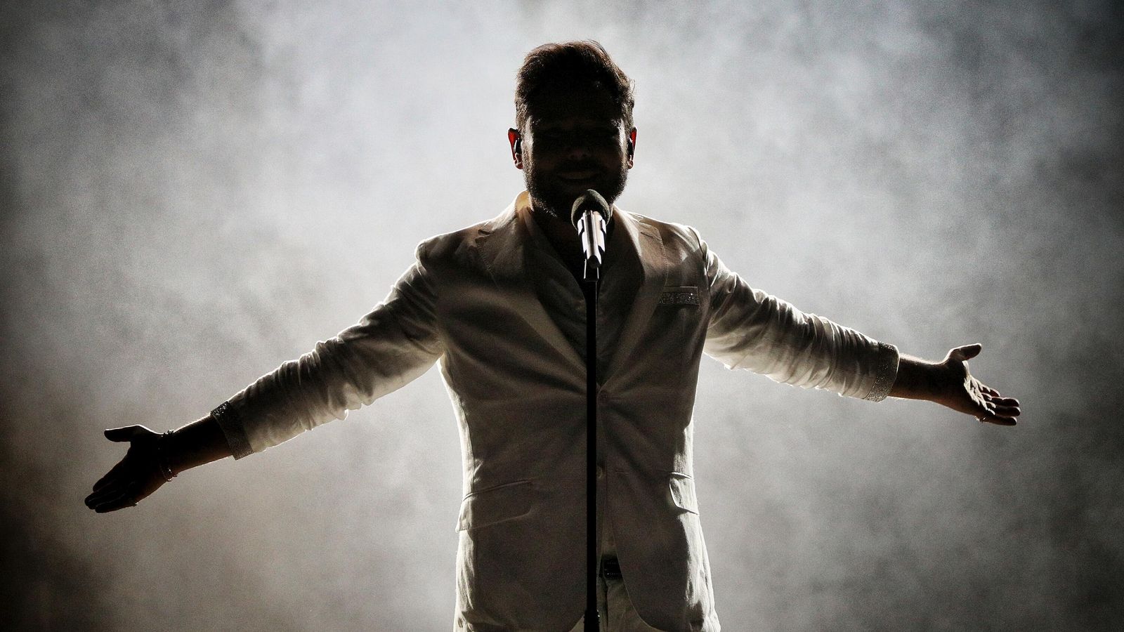 Miguel Poveda brilla en Concert Music Festival