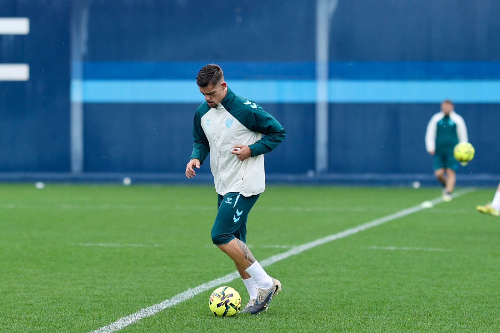 El Málaga CF ya juega el partido ante la Cultural Leonesa