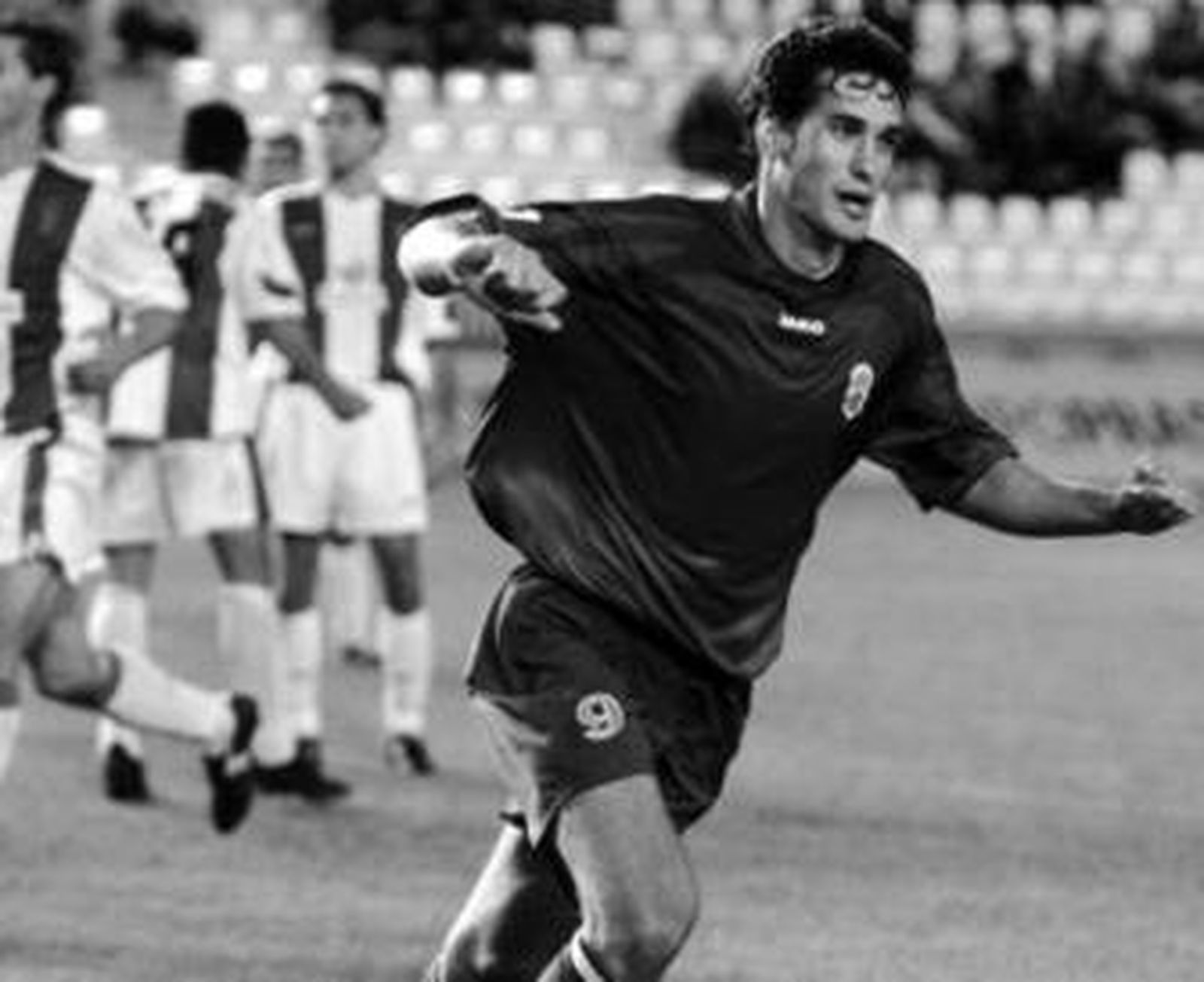 Calle celebra un tanto en la última victoria del Recre en Córdoba.