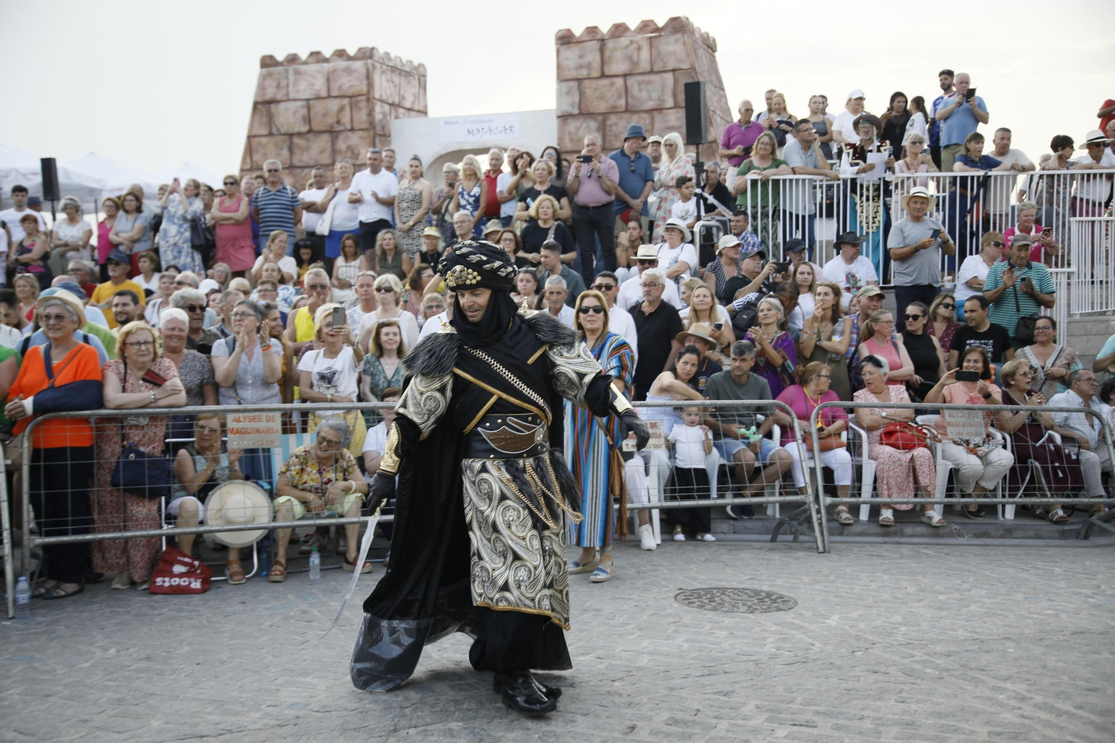 El gran desfile de Moros y Cristianos de Mojácar, en imágenes