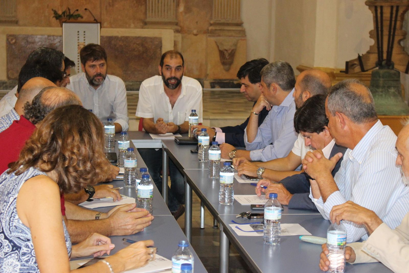 Imagen de la reunión mantenida por los empresarios aeronáuticos con el alcalde de Puerto Real.