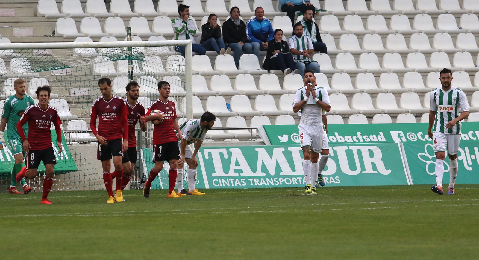 El Córdoba-Mirandés, en imágenes