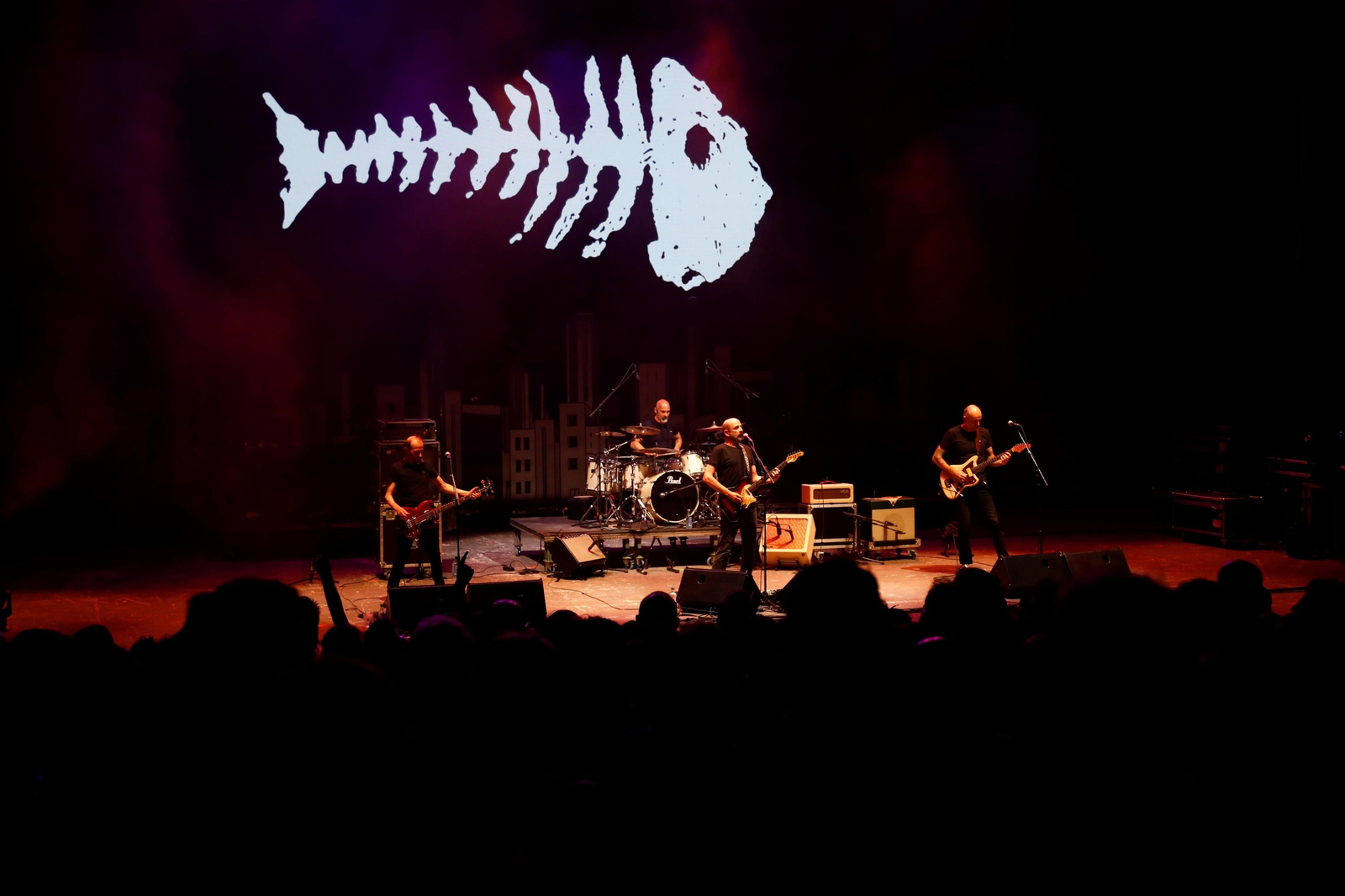 Los Enemigos en el teatro de la Axerquía, en imágenes
